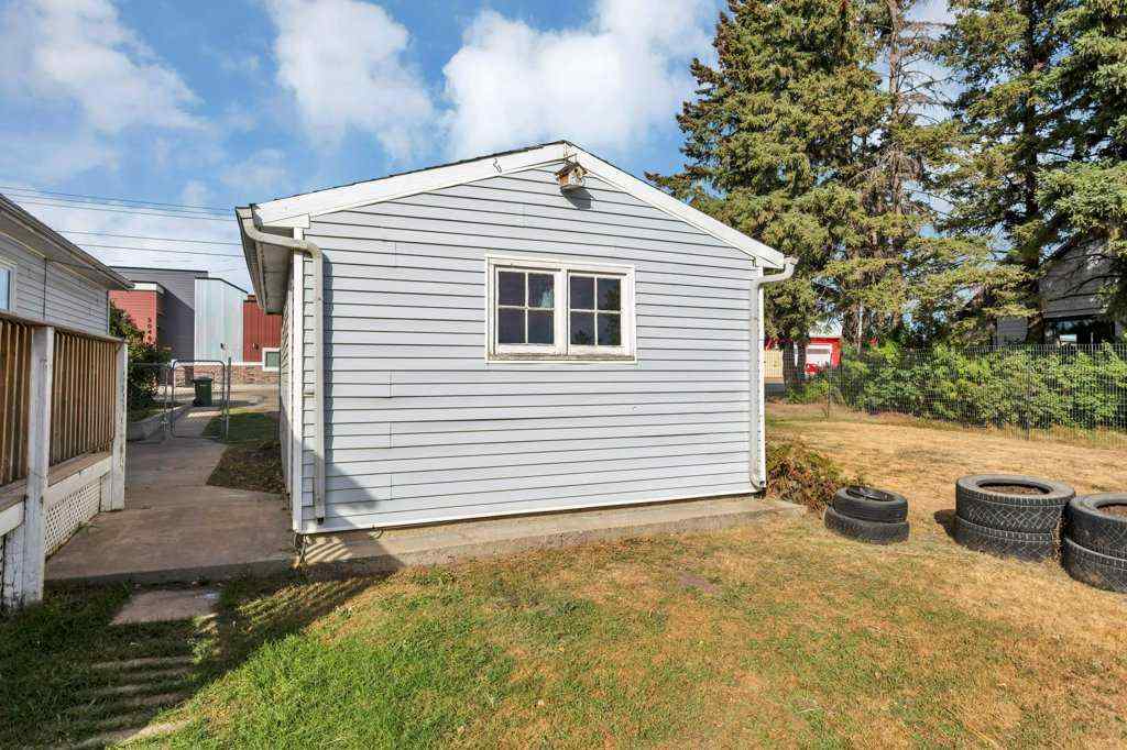 MLS® A2265534 - 5025 49 Avenue  in NONE Rimbey, Residential