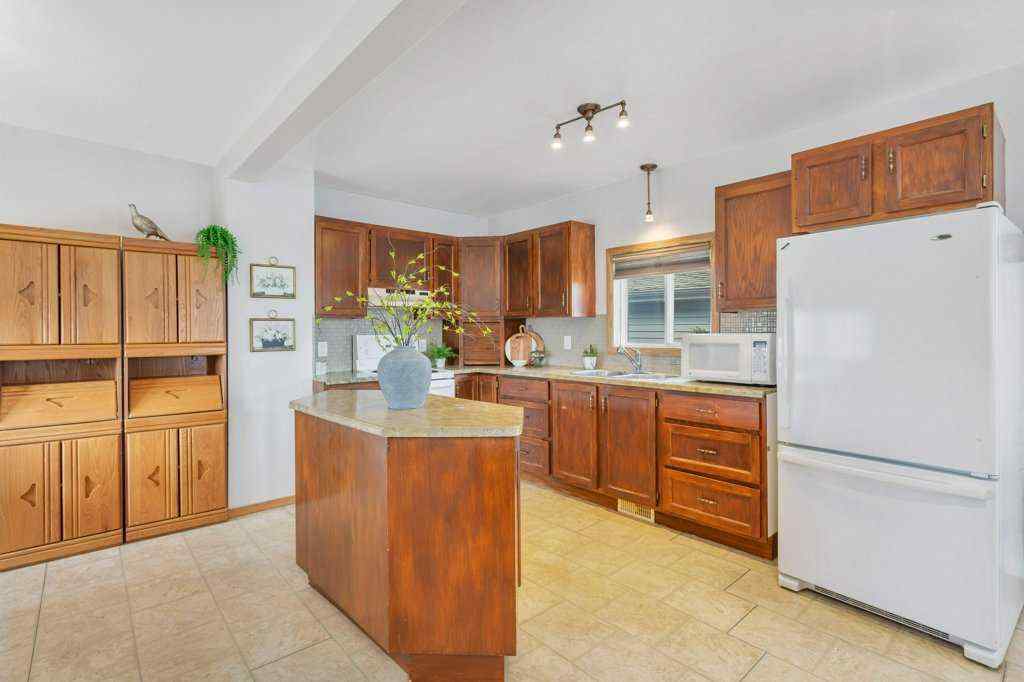 MLS® A2265534 - 5025 49 Avenue  in NONE Rimbey, Residential