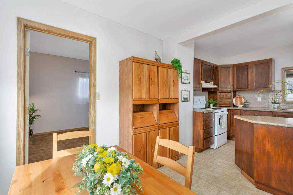 MLS® A2265534 - 5025 49 Avenue  in NONE Rimbey, Residential