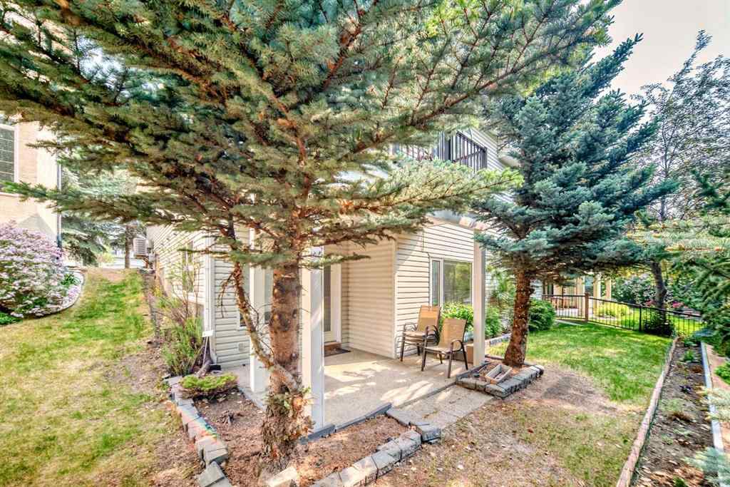 MLS® A2265538 - 29 Simcoe Gate SW in Signal Hill Calgary, Residential