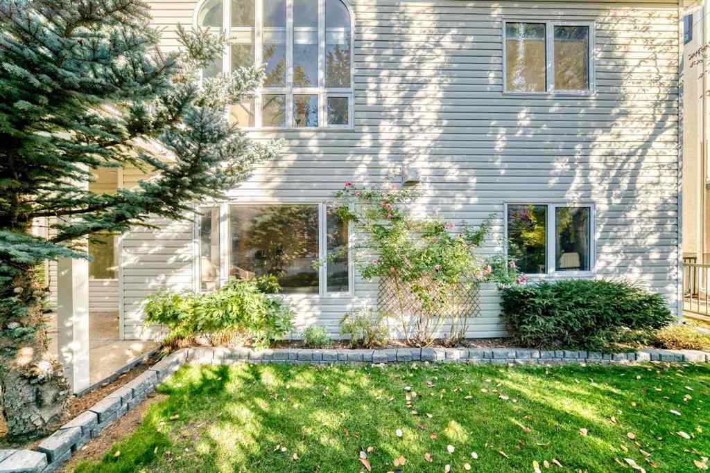 MLS® A2265538 - 29 Simcoe Gate SW in Signal Hill Calgary, Residential