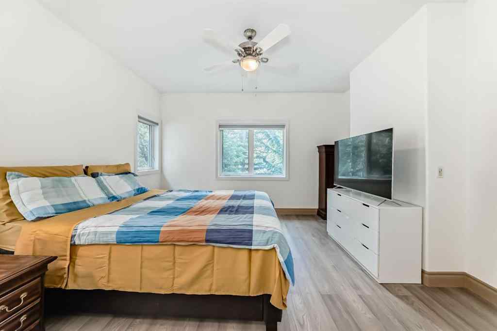 MLS® A2265538 - 29 Simcoe Gate SW in Signal Hill Calgary, Residential