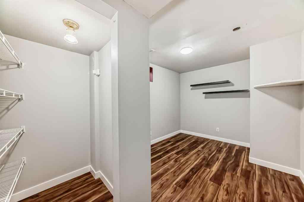 MLS® A2265539 - 1403 19 Street NE in Mayland Heights Calgary, Residential