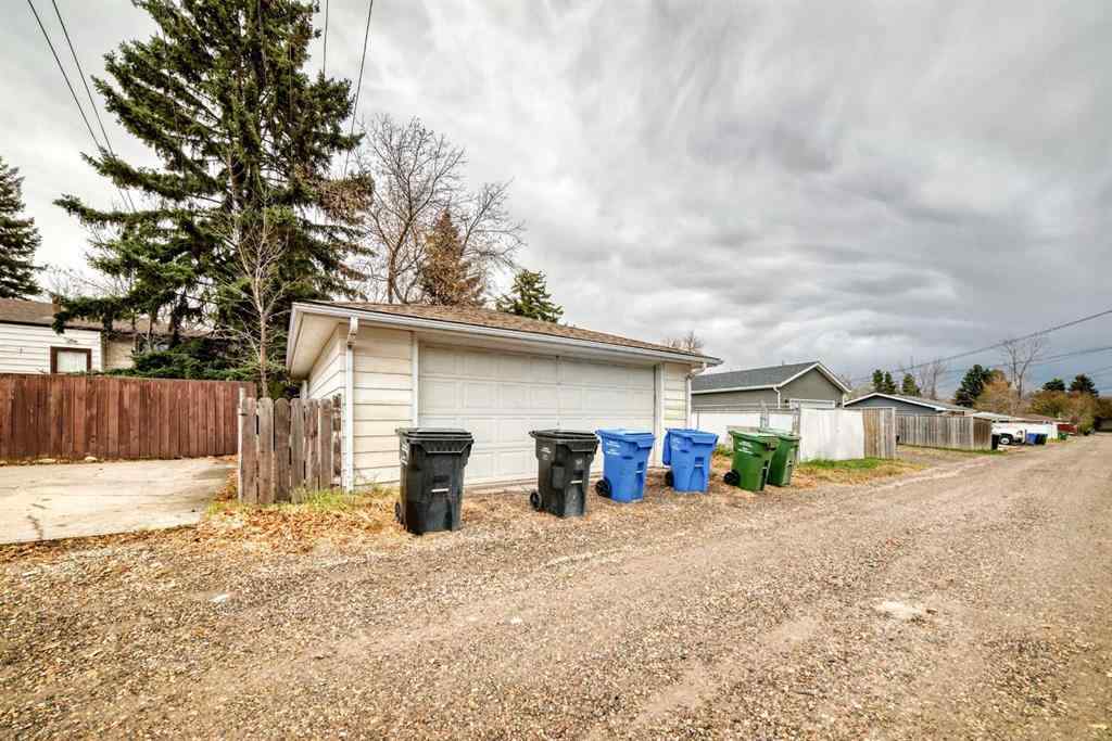 MLS® A2265539 - 1403 19 Street NE in Mayland Heights Calgary, Residential