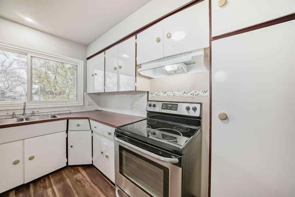 MLS® A2265539 - 1403 19 Street NE in Mayland Heights Calgary, Residential