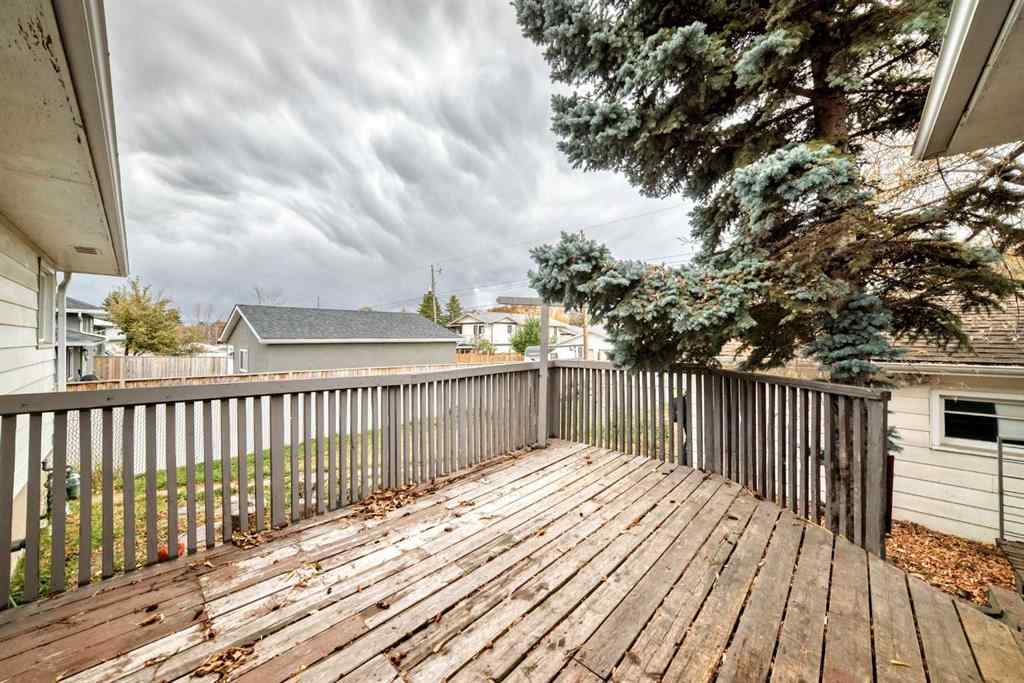 MLS® A2265539 - 1403 19 Street NE in Mayland Heights Calgary, Residential