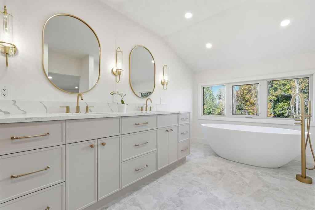 MLS® A2265542 - 1016 Mapleglade Drive SE in Maple Ridge Calgary, Residential