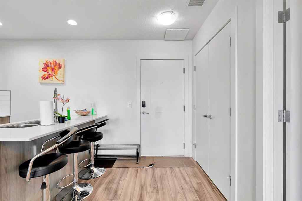 MLS® A2265543 - Unit #206 1629 38 Street SW in Rosscarrock Calgary, Residential