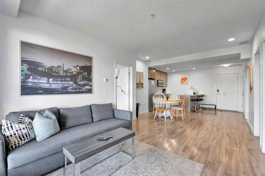 MLS® A2265543 - Unit #206 1629 38 Street SW in Rosscarrock Calgary, Residential