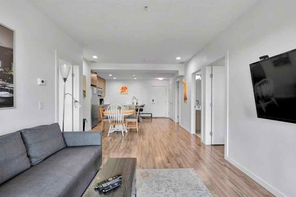 MLS® A2265543 - Unit #206 1629 38 Street SW in Rosscarrock Calgary, Residential