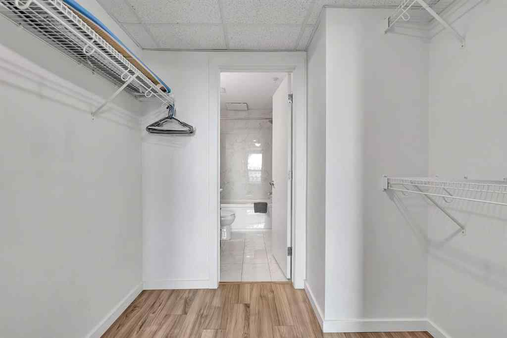 MLS® A2265543 - Unit #206 1629 38 Street SW in Rosscarrock Calgary, Residential