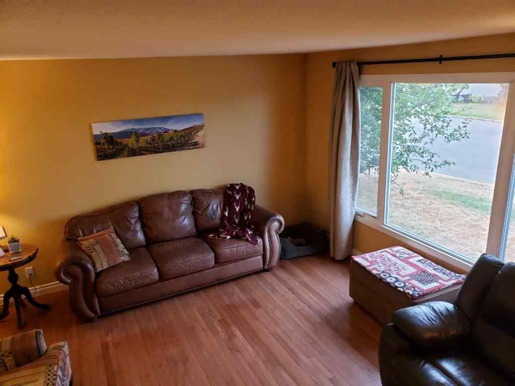 MLS® A2265546 - 10600 106 Avenue  in NONE Fairview, Residential