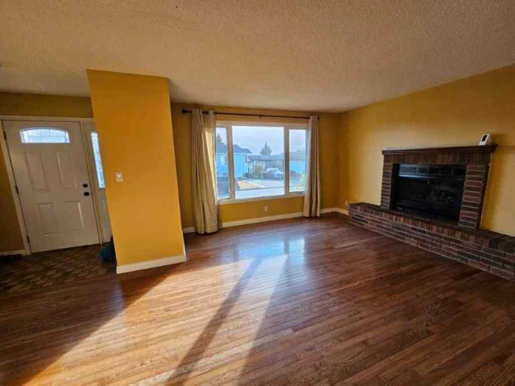 MLS® A2265546 - 10600 106 Avenue  in NONE Fairview, Residential