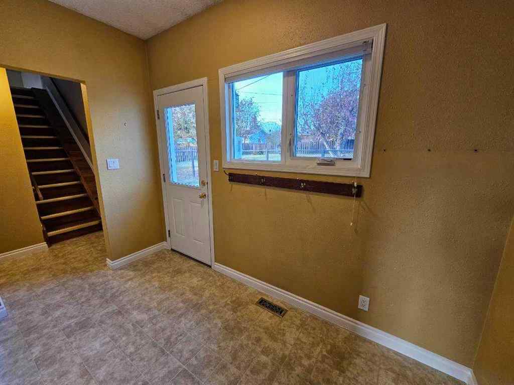 MLS® A2265546 - 10600 106 Avenue  in NONE Fairview, Residential