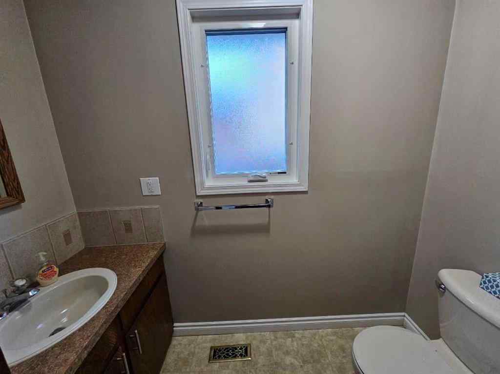 MLS® A2265546 - 10600 106 Avenue  in NONE Fairview, Residential