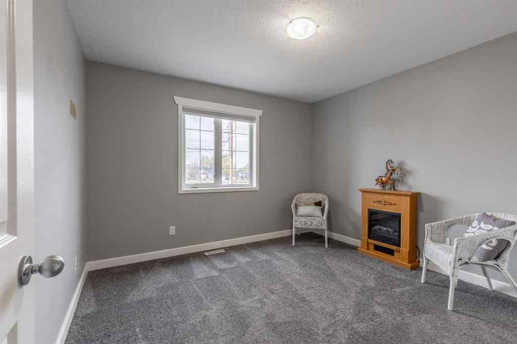 MLS® A2265547 - 326 Stephens Avenue  in NONE Diamond City, Residential