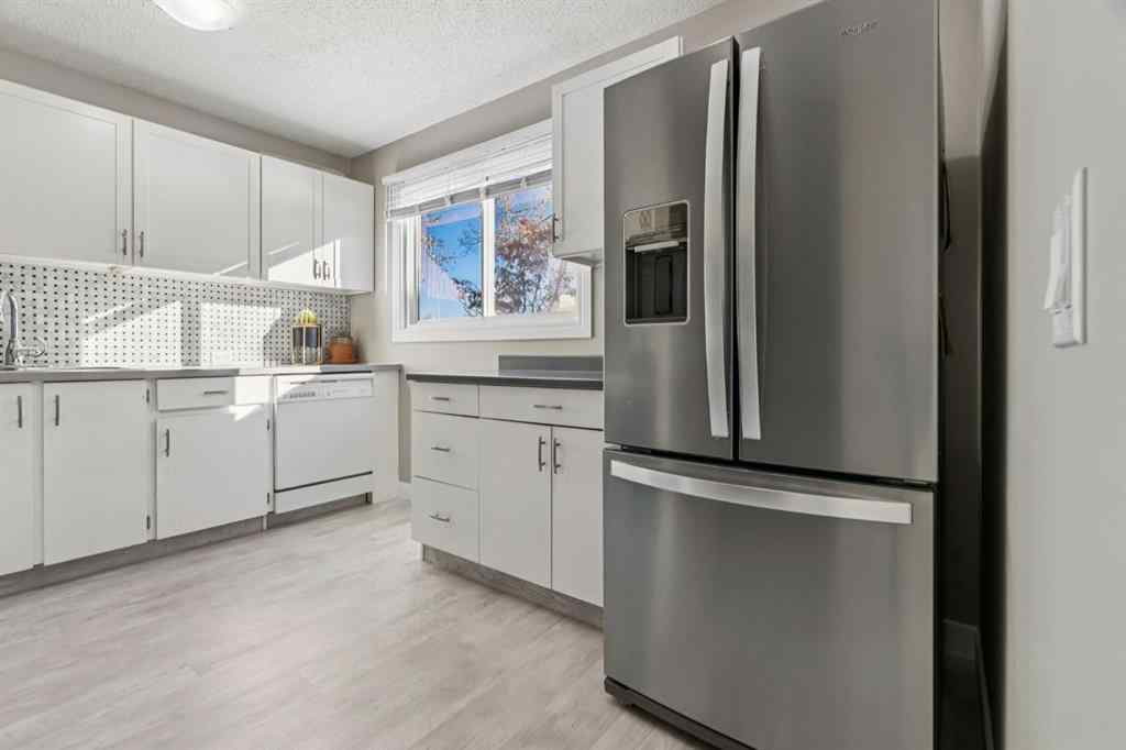 MLS® A2265548 - Unit #15 4810 40 Avenue SW in Glamorgan Calgary, Residential