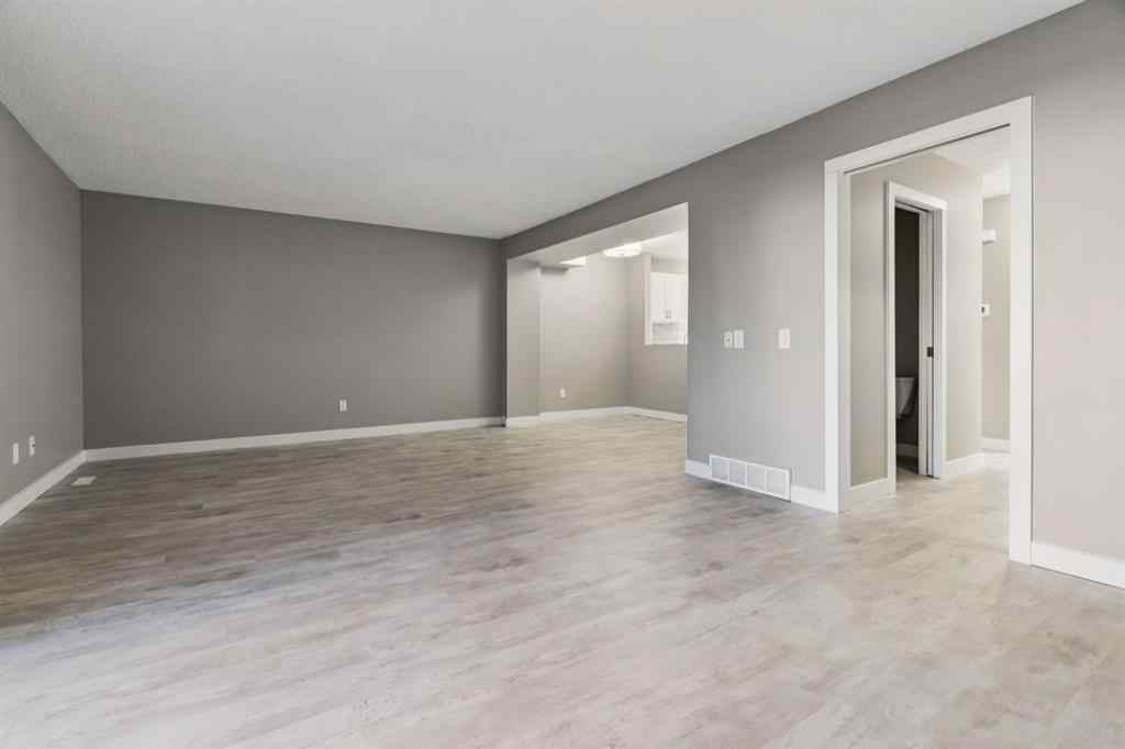 MLS® A2265548 - Unit #15 4810 40 Avenue SW in Glamorgan Calgary, Residential