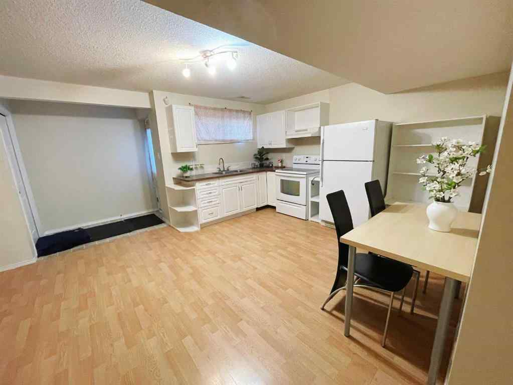 MLS® A2265550 - 221 Coulee Creek Manor  in Southgate Lethbridge, Residential