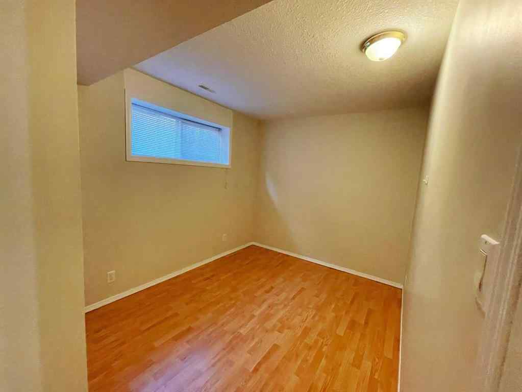 MLS® A2265550 - 221 Coulee Creek Manor  in Southgate Lethbridge, Residential