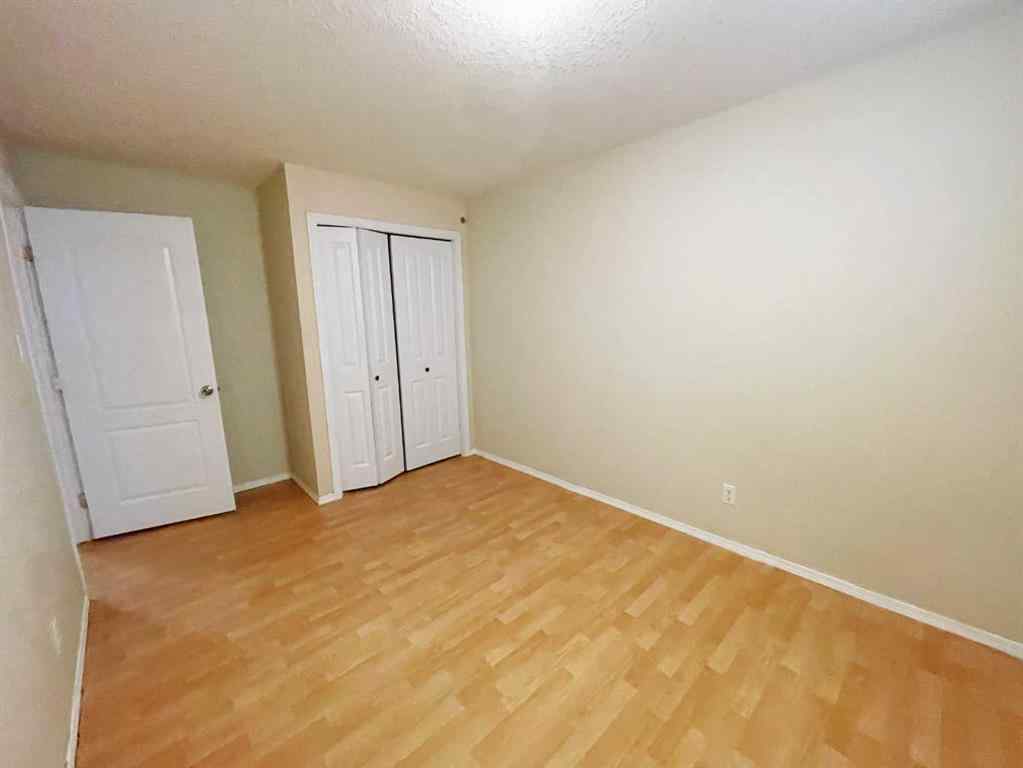 MLS® A2265550 - 221 Coulee Creek Manor  in Southgate Lethbridge, Residential