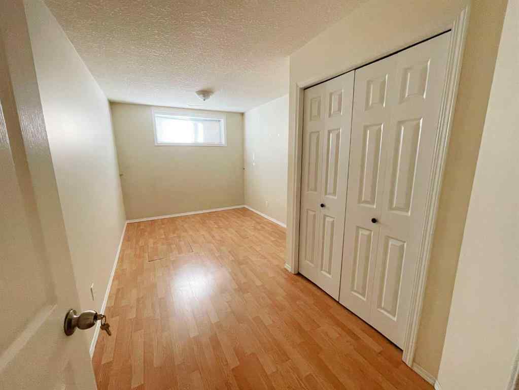 MLS® A2265550 - 221 Coulee Creek Manor  in Southgate Lethbridge, Residential