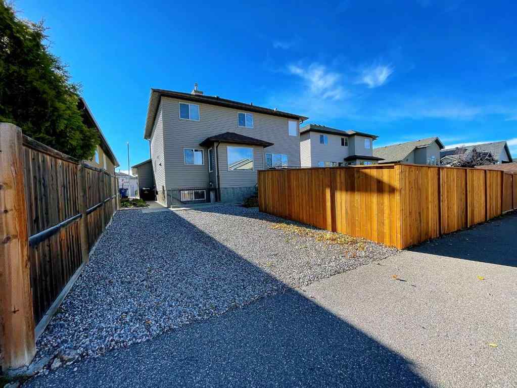 MLS® A2265550 - 221 Coulee Creek Manor  in Southgate Lethbridge, Residential