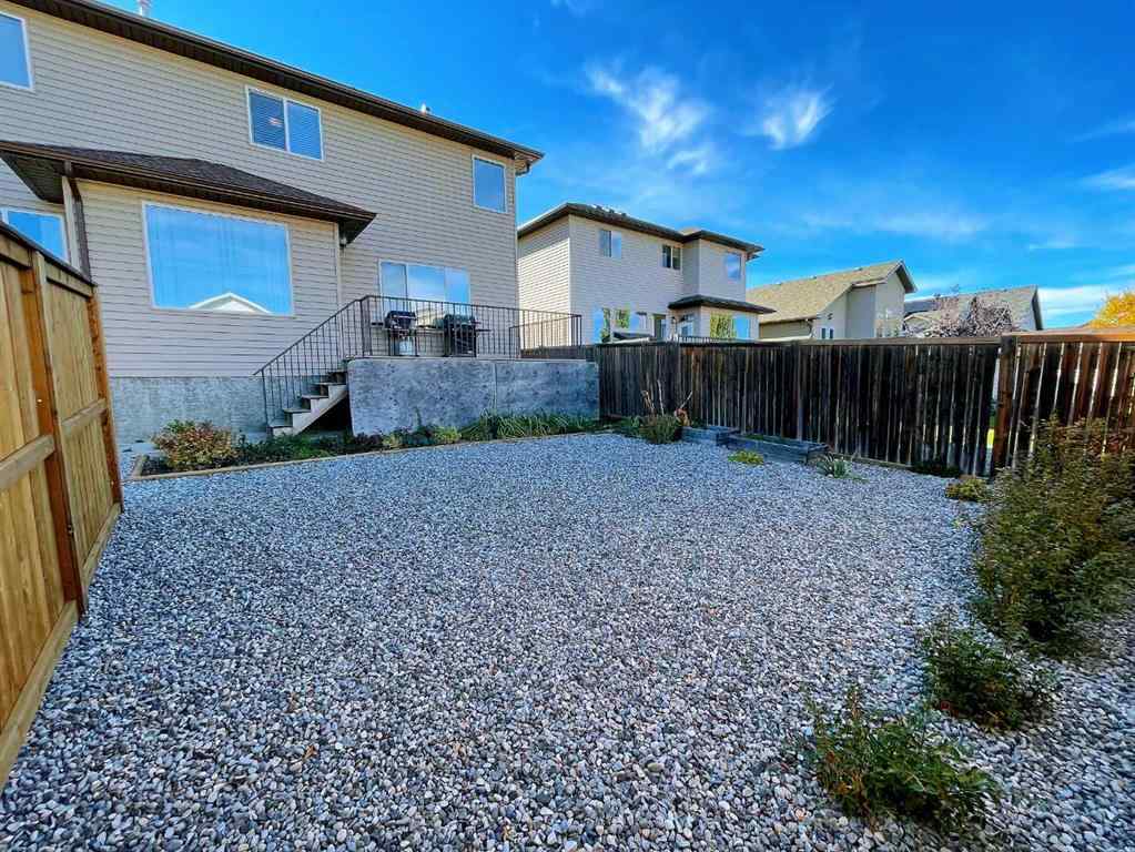 MLS® A2265550 - 221 Coulee Creek Manor  in Southgate Lethbridge, Residential