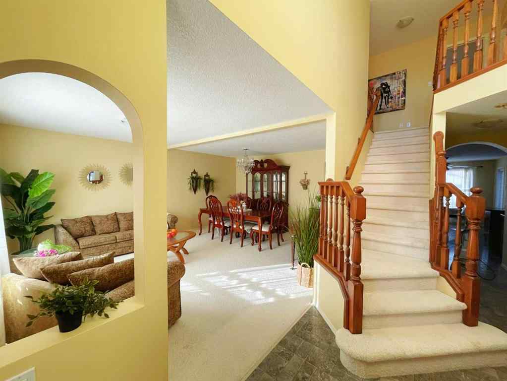 MLS® A2265550 - 221 Coulee Creek Manor  in Southgate Lethbridge, Residential