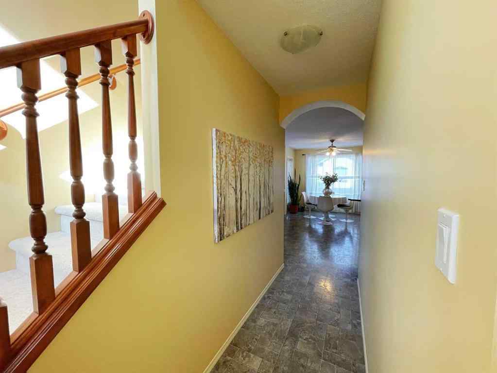 MLS® A2265550 - 221 Coulee Creek Manor  in Southgate Lethbridge, Residential