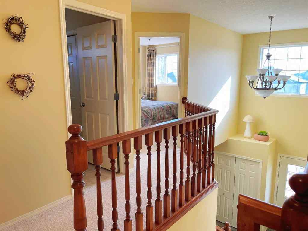 MLS® A2265550 - 221 Coulee Creek Manor  in Southgate Lethbridge, Residential