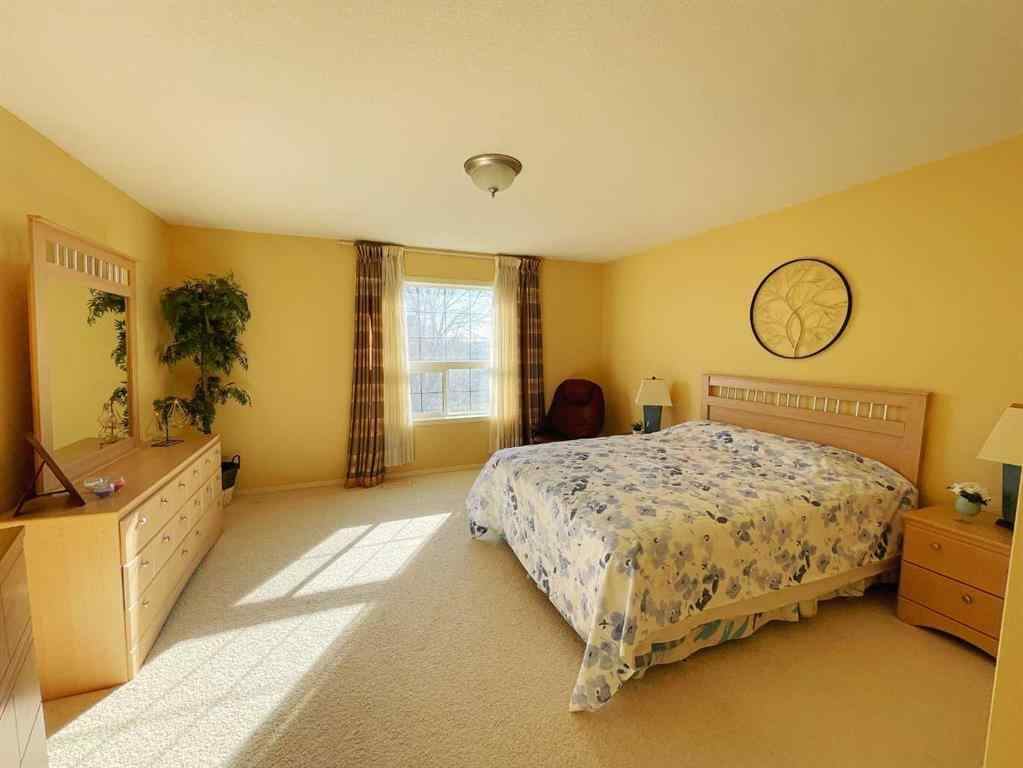 MLS® A2265550 - 221 Coulee Creek Manor  in Southgate Lethbridge, Residential