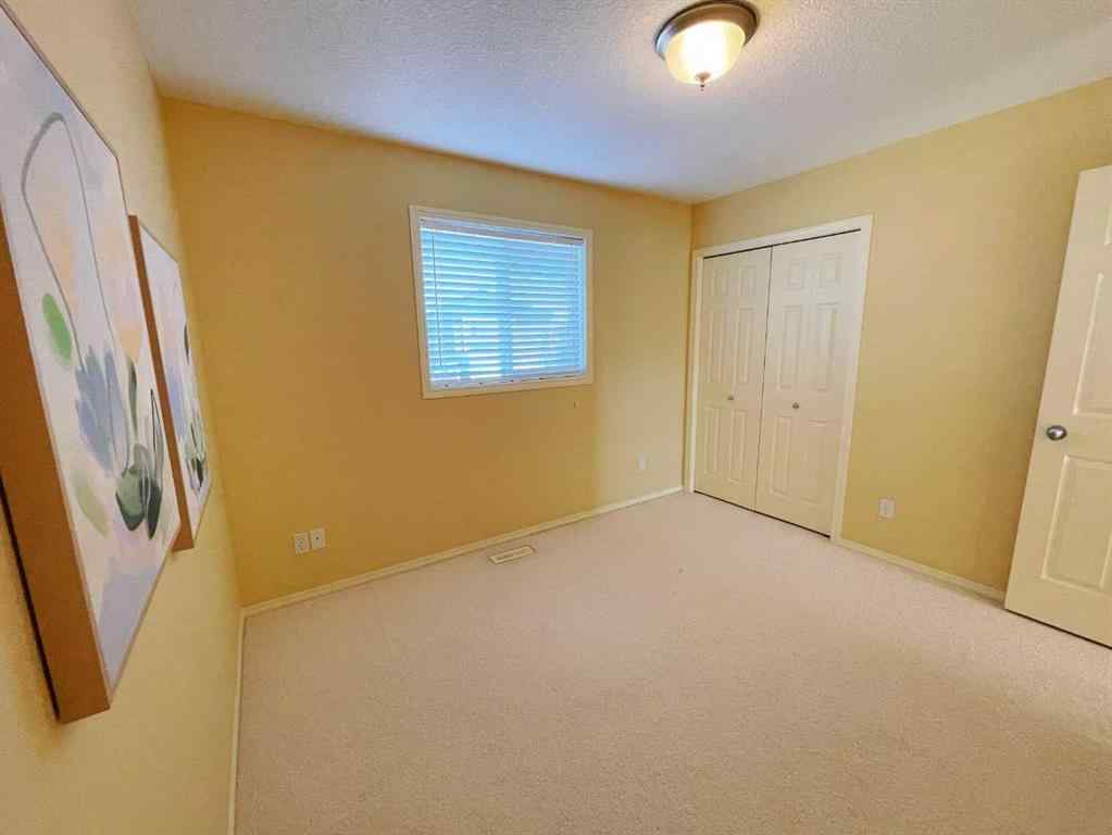 MLS® A2265550 - 221 Coulee Creek Manor  in Southgate Lethbridge, Residential