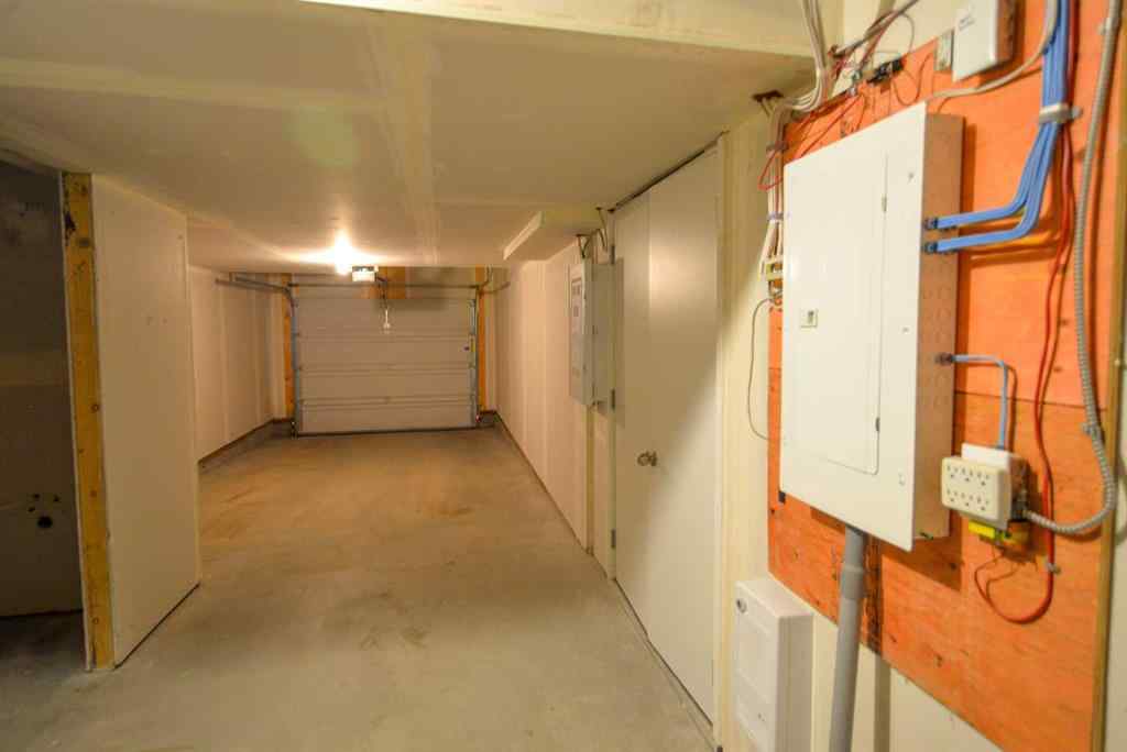 MLS® A2265552 - 145 Spring Creek Common SW in Springbank Hill Calgary, Residential