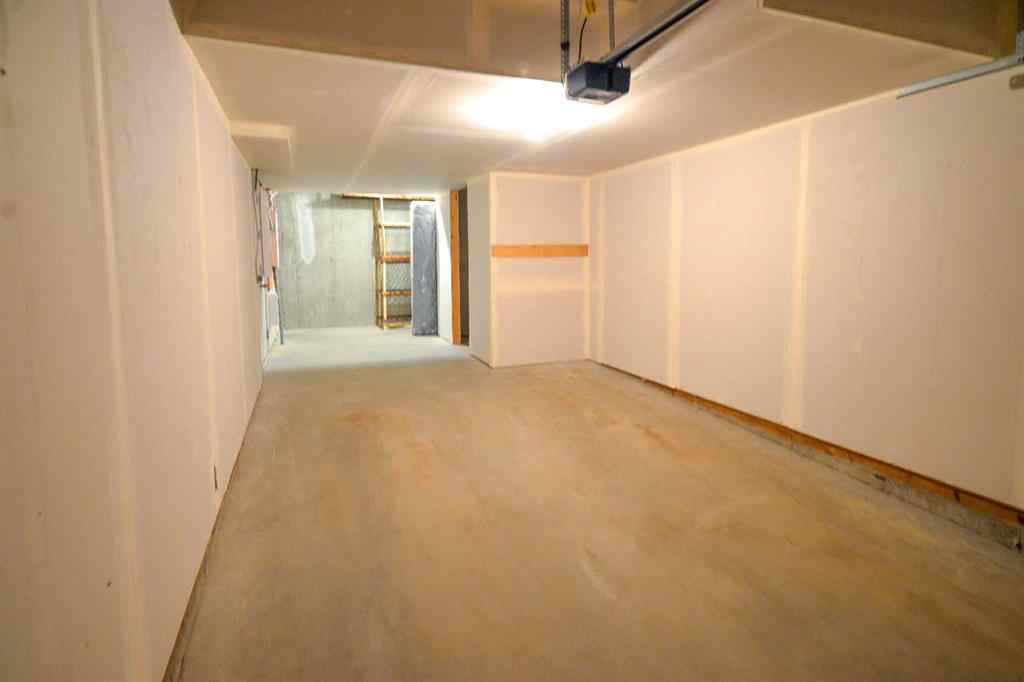 MLS® A2265552 - 145 Spring Creek Common SW in Springbank Hill Calgary, Residential