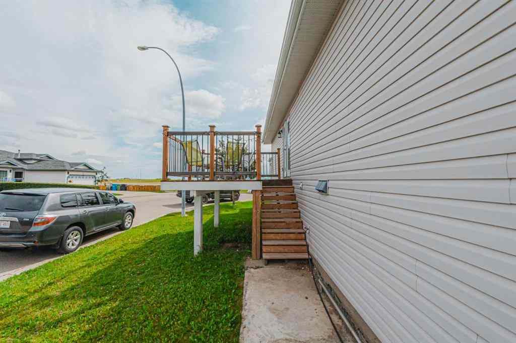 MLS® A2265554 - 96 Appleside Close SE in Applewood Park Calgary, Residential