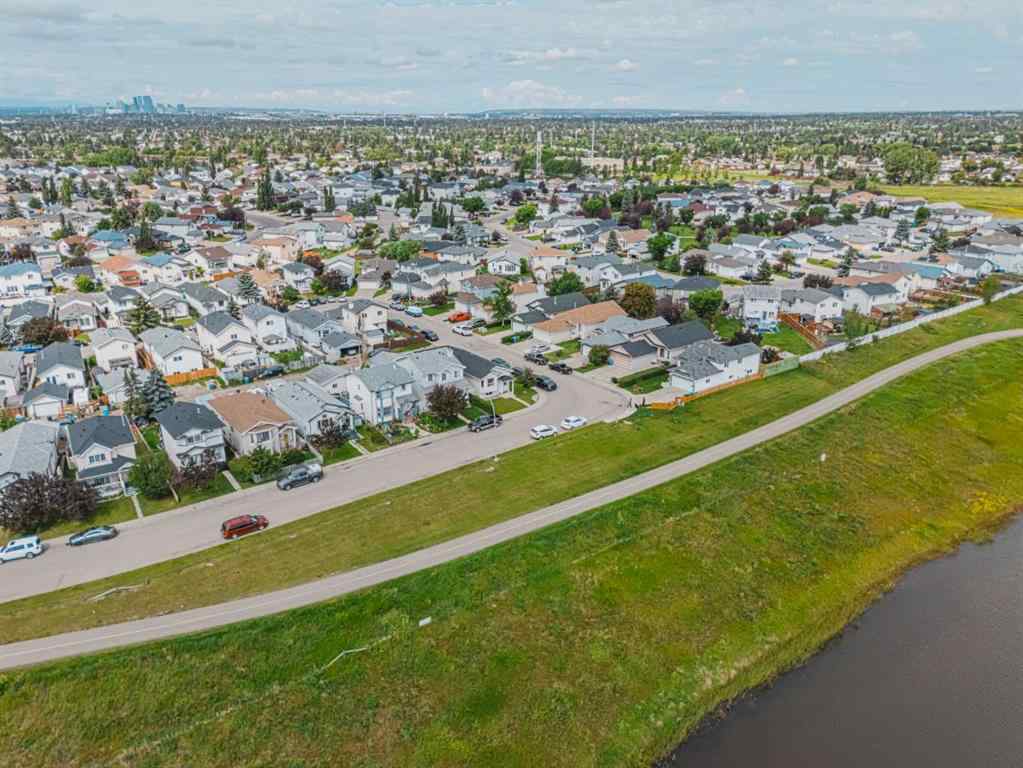 MLS® A2265554 - 96 Appleside Close SE in Applewood Park Calgary, Residential