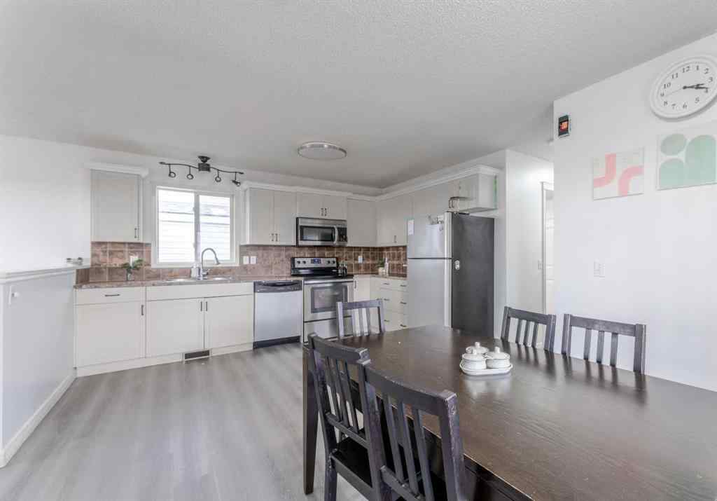 MLS® A2265554 - 96 Appleside Close SE in Applewood Park Calgary, Residential