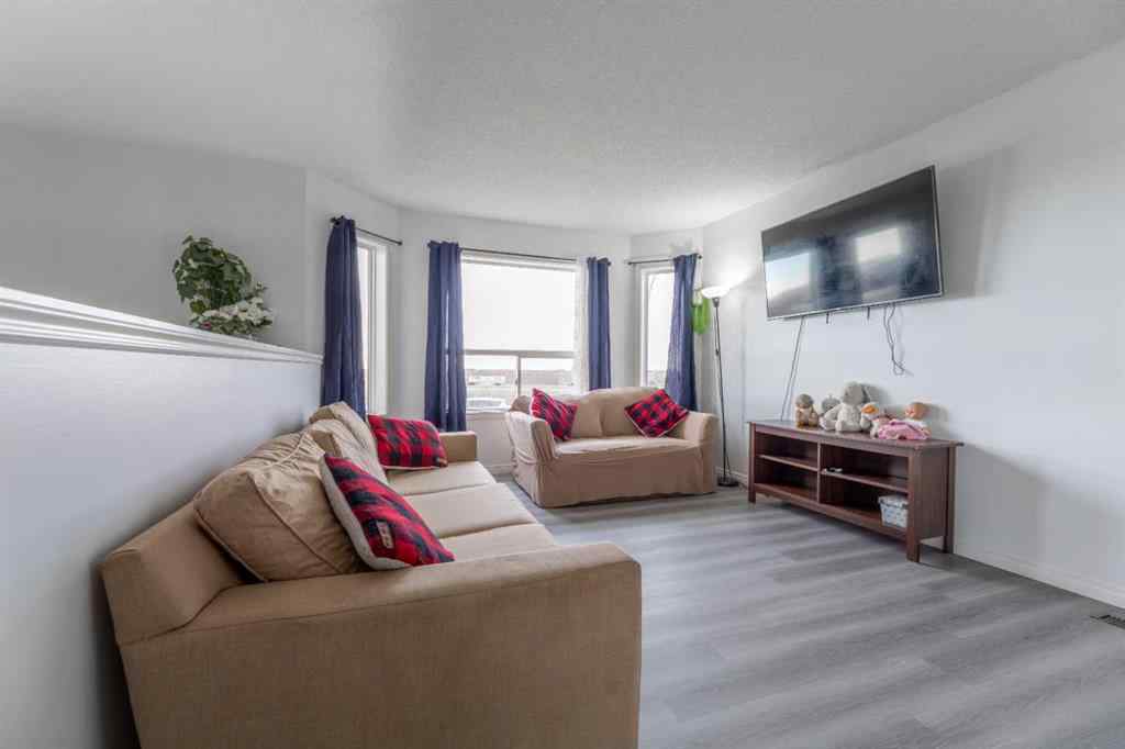 MLS® A2265554 - 96 Appleside Close SE in Applewood Park Calgary, Residential