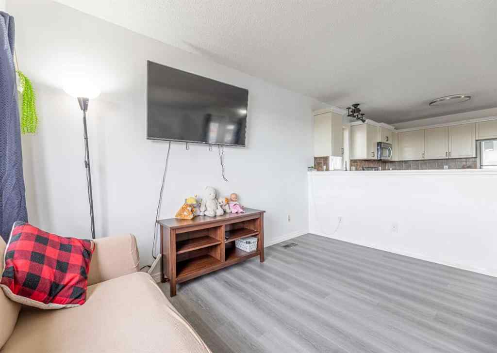 MLS® A2265554 - 96 Appleside Close SE in Applewood Park Calgary, Residential