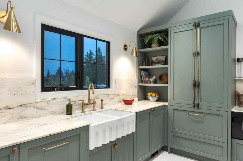 MLS® A2265555 - 1011 Lake Wapta Way SE in Lake Bonavista Calgary, Residential