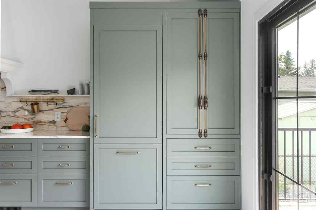 MLS® A2265555 - 1011 Lake Wapta Way SE in Lake Bonavista Calgary, Residential