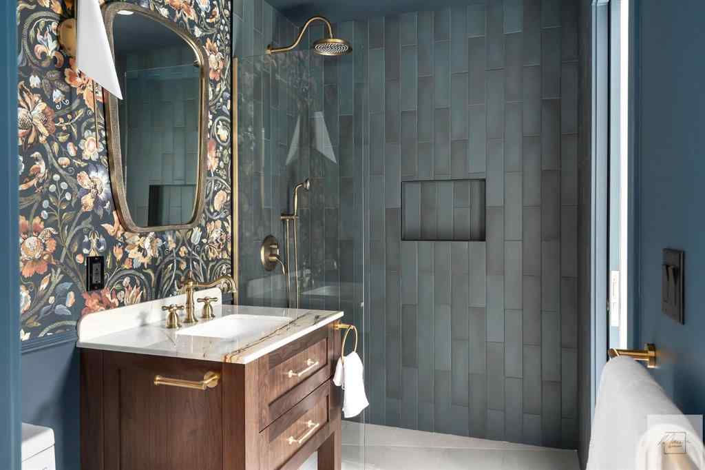 MLS® A2265555 - 1011 Lake Wapta Way SE in Lake Bonavista Calgary, Residential