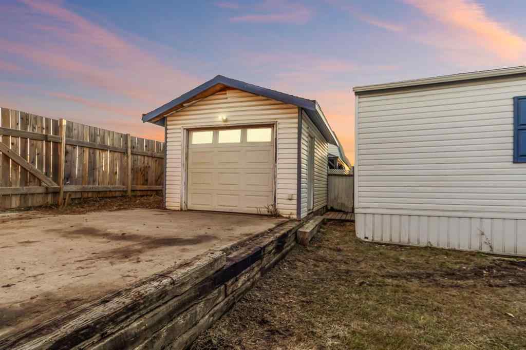 MLS® A2265565 - 210 Grant Way  in Gregoire Park Fort McMurray, Residential