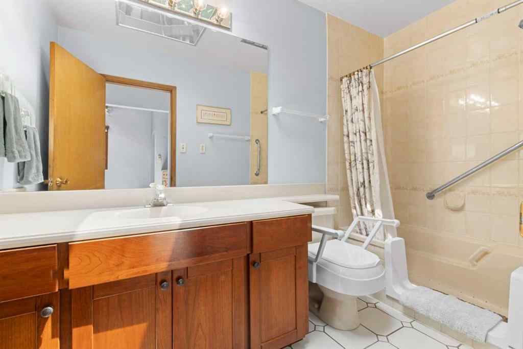 MLS® A2265566 - 612 56 Avenue SW in Windsor Park Calgary, Residential