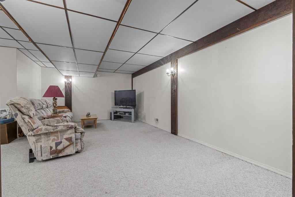 MLS® A2265566 - 612 56 Avenue SW in Windsor Park Calgary, Residential