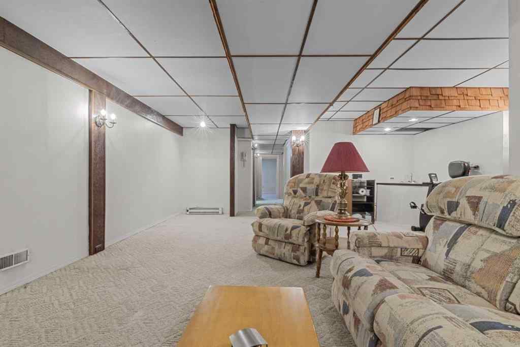 MLS® A2265566 - 612 56 Avenue SW in Windsor Park Calgary, Residential