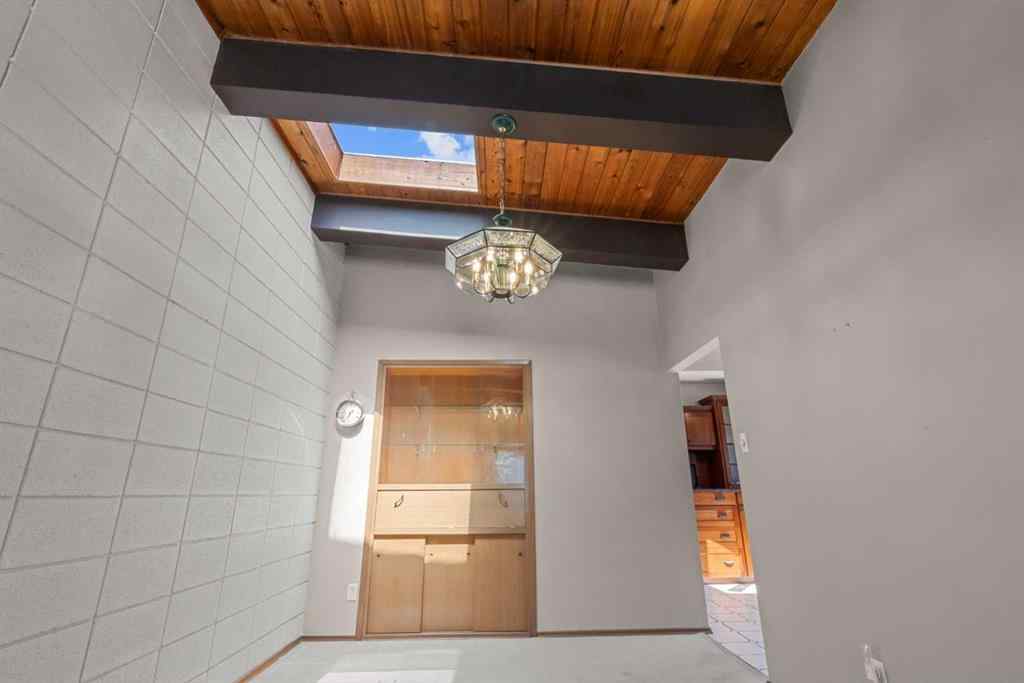 MLS® A2265566 - 612 56 Avenue SW in Windsor Park Calgary, Residential