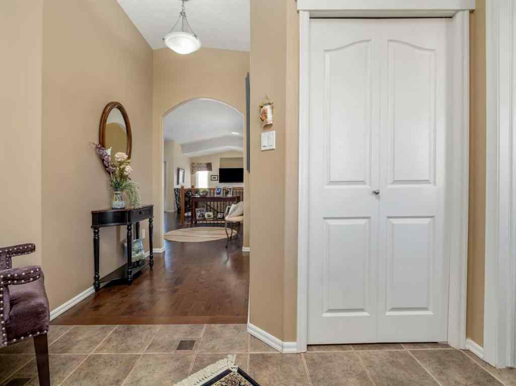 MLS® A2265568 - 536 Couleesprings Crescent  S in Southgate Lethbridge, Residential
