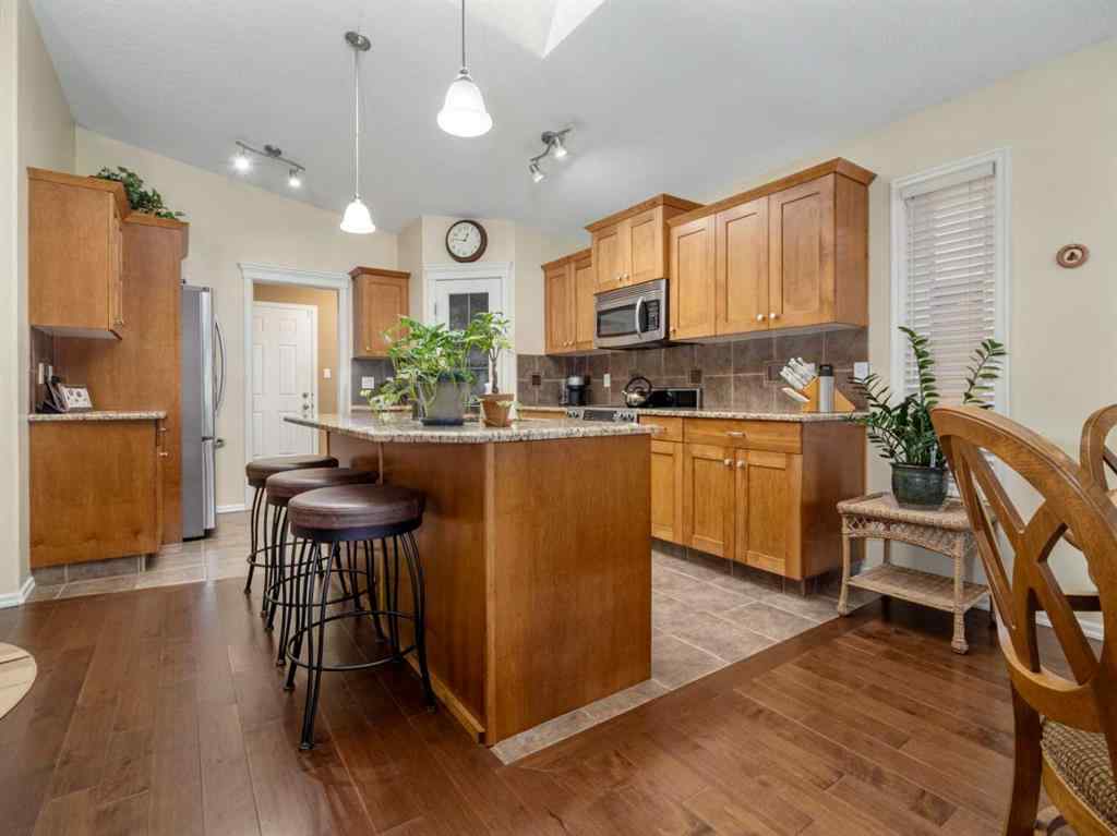 MLS® A2265568 - 536 Couleesprings Crescent  S in Southgate Lethbridge, Residential